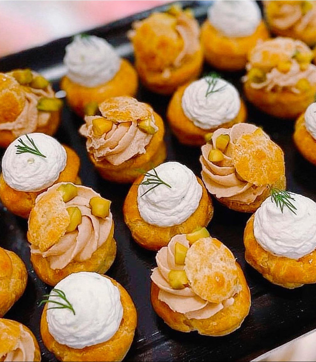 Plateau de 24 mini choux salés