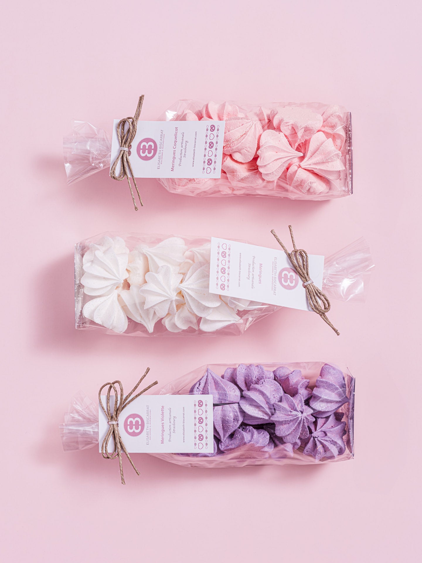 Trois sachets de meringues